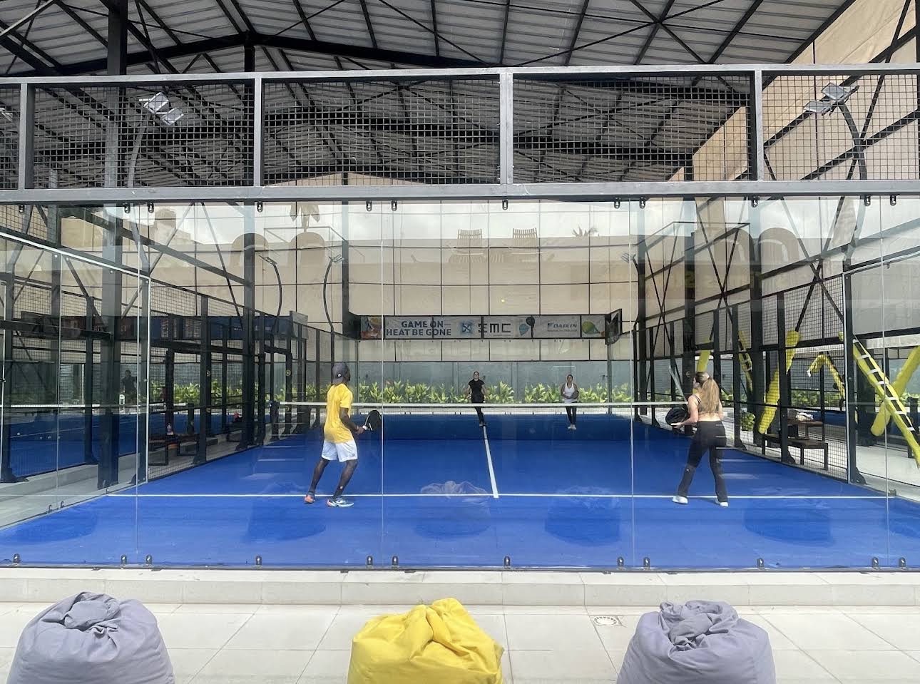 Monaliza Tennis Club seating